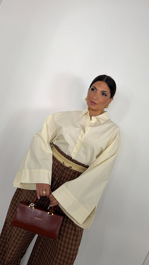 CAMICIA CON MANICA A CAMPANA