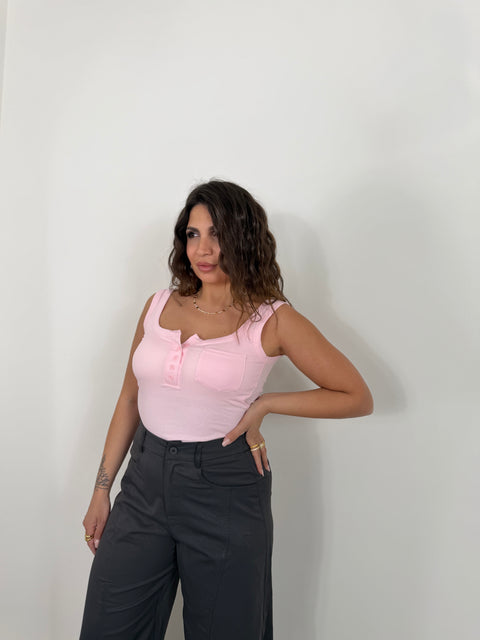 CANOTTA CON BOTTONCINI ROSA
