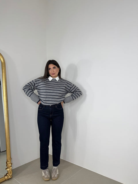 JEANS STRAIGHT CON CUCITURA SUL FONDO