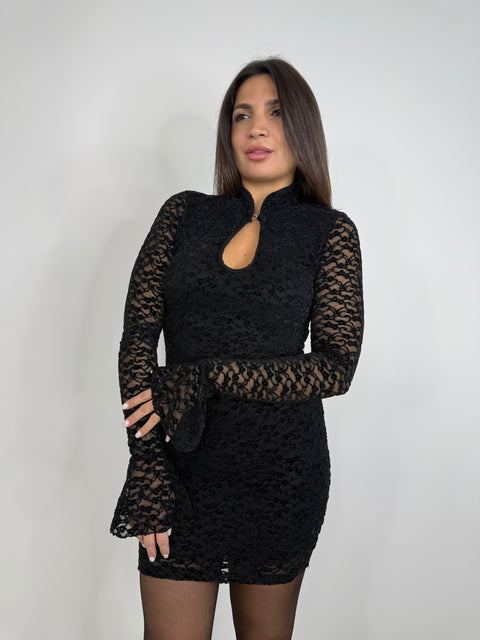 DRESS IN PIZZO CON SCOLLO FRONTALE