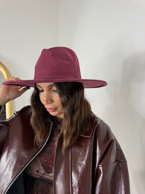 CAPPELLO A TESA PIATTA BORDEAUX