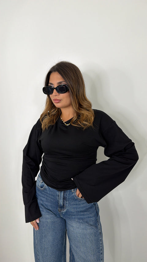 MAGLIA AVVITATA CON MANICA AMPIA NERA