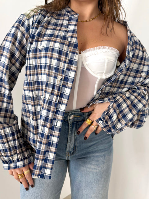 CAMICIA CON CUORICINI RICAMATI BLU