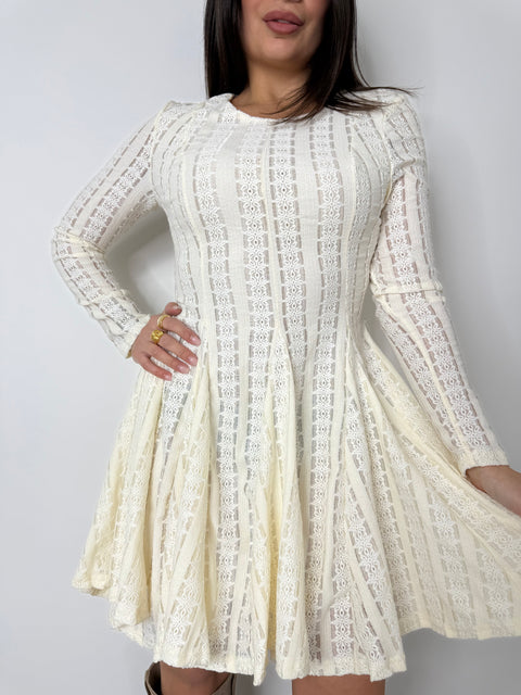 DRESS SFIANCATO CON PIZZO PANNA