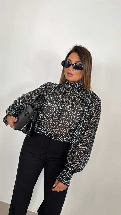 BLUSA CROP CON POIS
