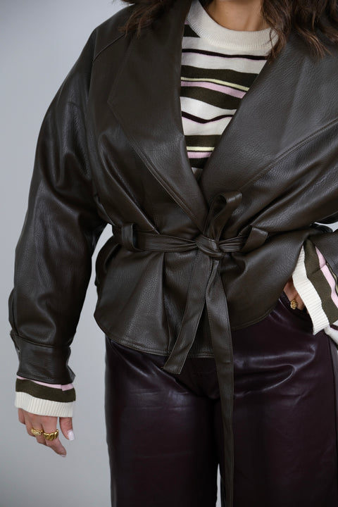 TRENCH IN ECOPEL CON CINTURA