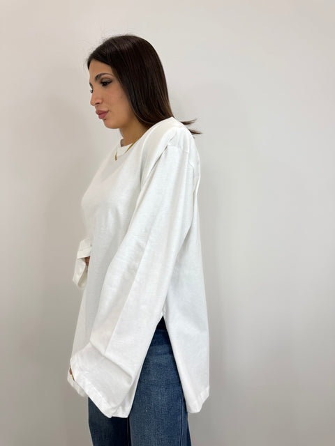 MAGLIA OVER CON SPALLINE E SPACCHETTI BIANCA