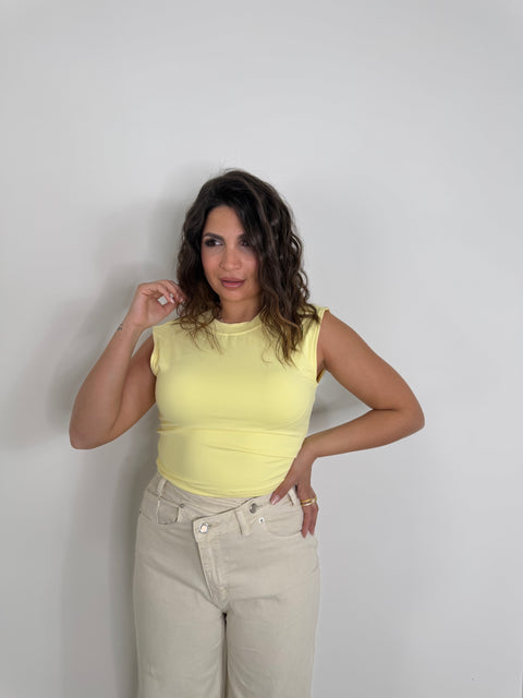 MAGLIA SCOLLO SUL RETRO GIALLA