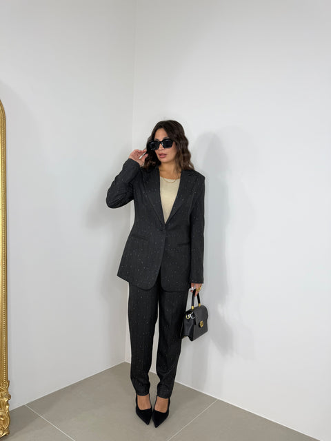 TAILLEUR DETTAGLI ORO GRIGIO