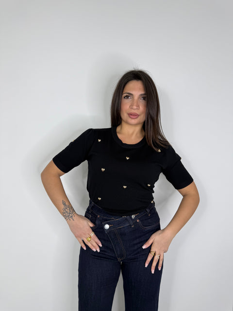 MAGLIA IN FILO NERA CON CUORI