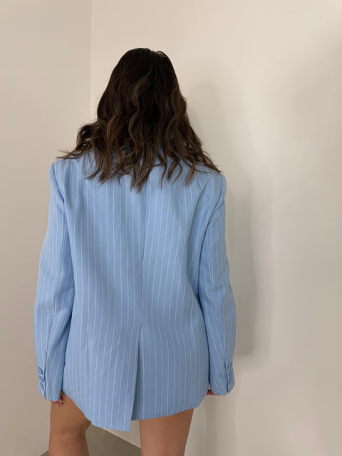 TAILLEUR CON PANTAGONNA CELESTE
