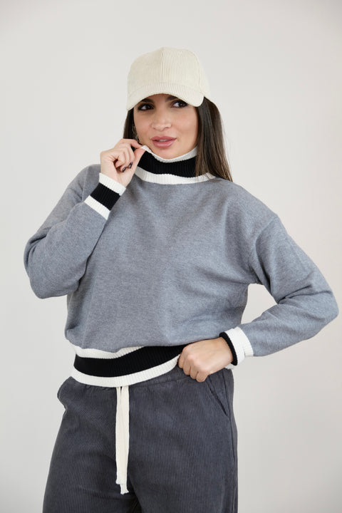 PULLOVER MEZZO COLLO CON RIGHE GRIGIO