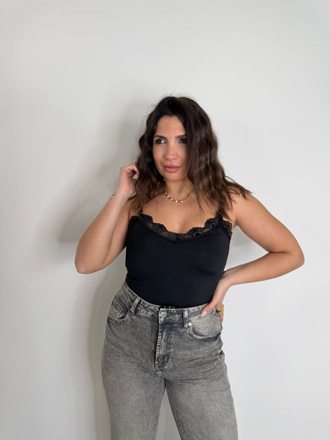 BODY CON PIZZO NERO