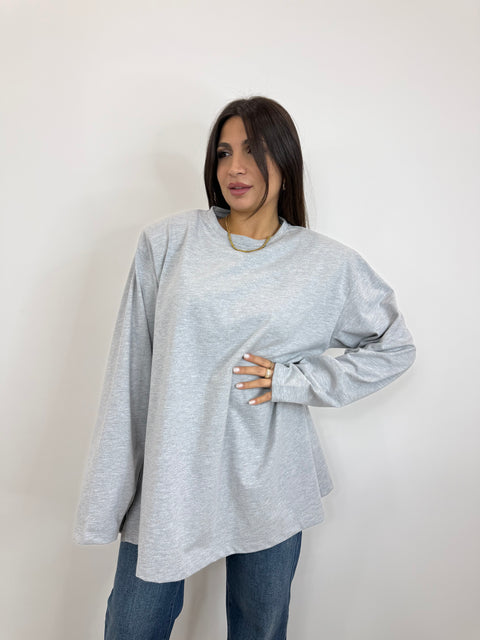 MAGLIA CON SPALLINE E SPACCHETTI GRIGIO CHIARO