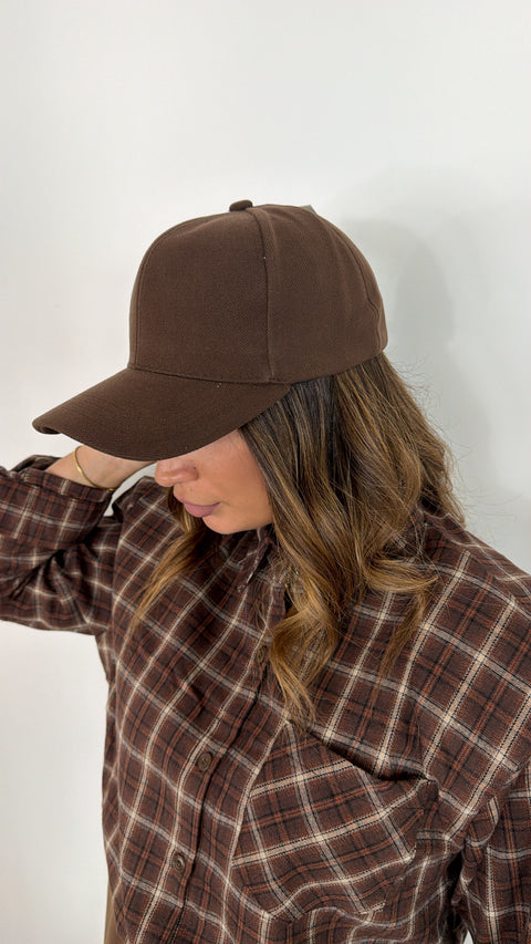 CAPPELLO IN ECO CAMOSCIO MARRONE