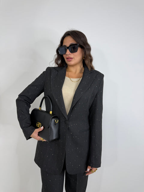 TAILLEUR DETTAGLI ORO GRIGIO