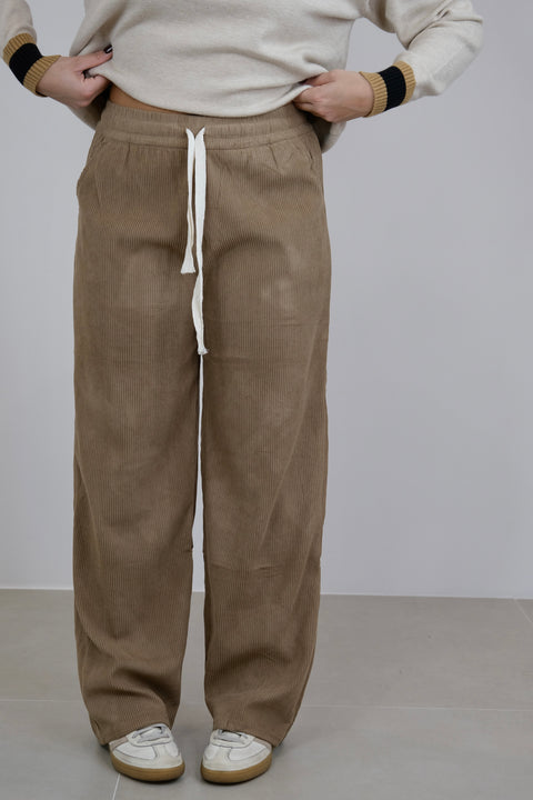 PANTATUTA COSTINA CAMEL