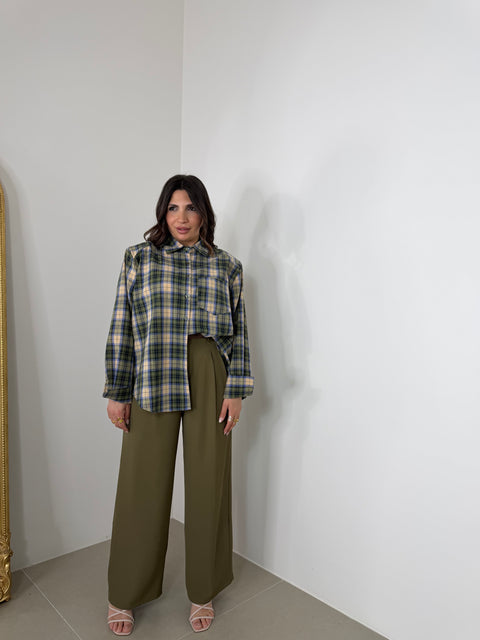 PANTALONE CON CINTURA VERDE