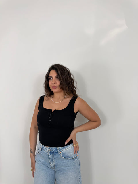 CANOTTA CON BOTTONCINI NERA