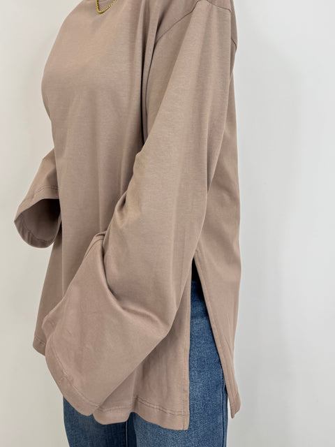 MAGLIA CON SPALLINE E SPACCHETTI CAMEL