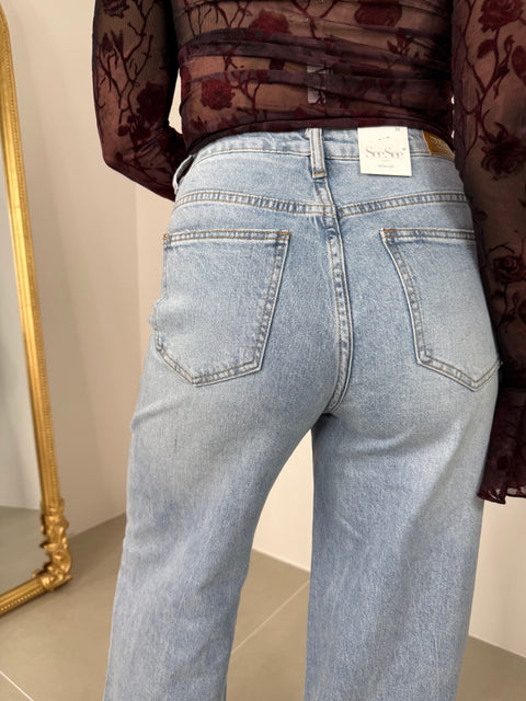 JEANS CON ABBOTTONATURA  TRASVERSALE 3390