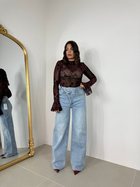 JEANS CON ABBOTTONATURA  TRASVERSALE 3390