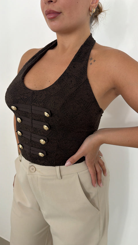 TOP HALTER CON MACRAME MARRONE
