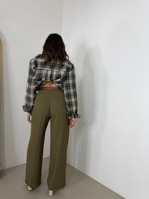 PANTALONE CON CINTURA VERDE