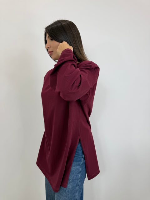 MAGLIA CON SPALLINE E SPACCHETTI BORDEAUX