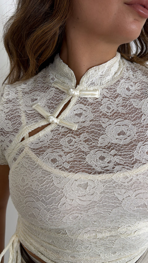 MAGLIA IN MACRAME CROP