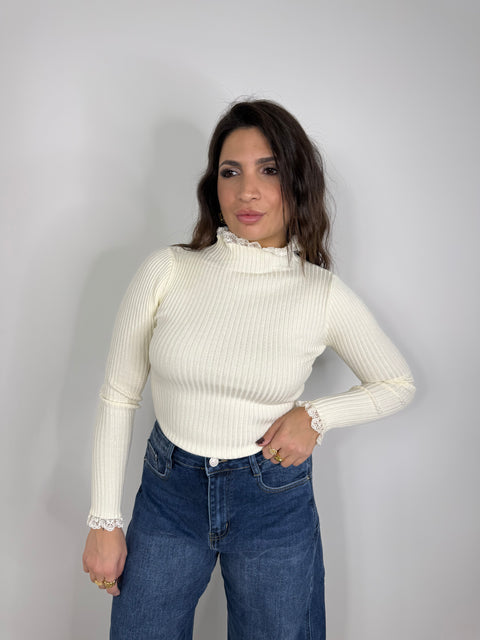 MAGLIA COSTINA CON RICAMI